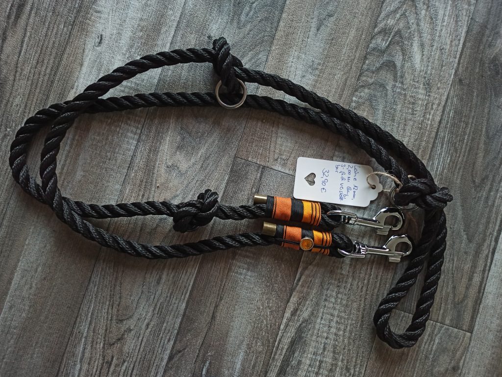 KaiDogsTauGeknüpft by Nina Kaimer