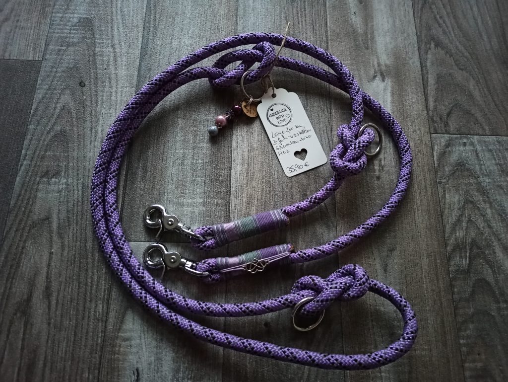 KaiDogsTauGeknüpft by Nina Kaimer