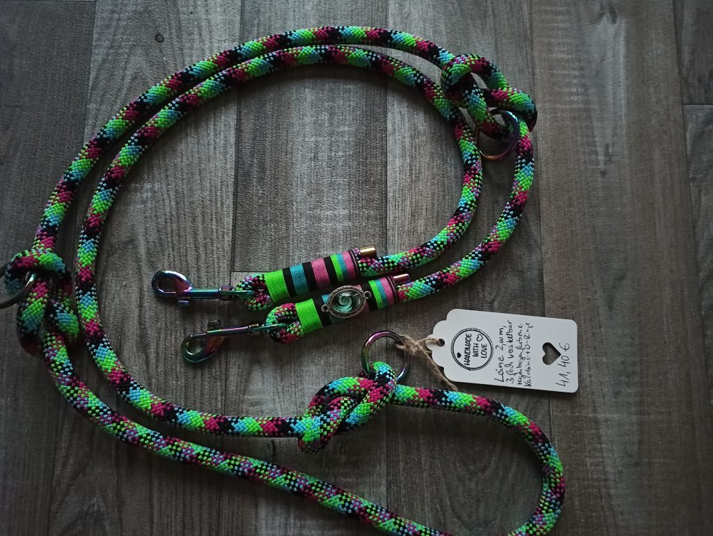 KaiDogsTauGeknüpft by Nina Kaimer