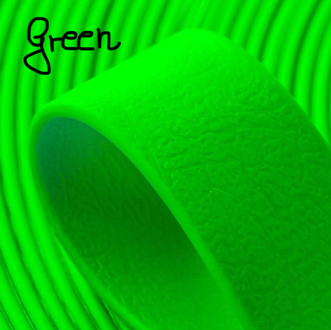 KaiDogsTauGeknüpft by Nina Kaimer